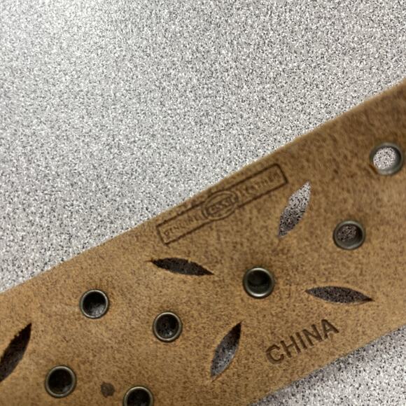 Fossil Womens Pink Leather Belt Medium Silver Buckle Boho Floral Cut Out Stud - Picture 6 of 10